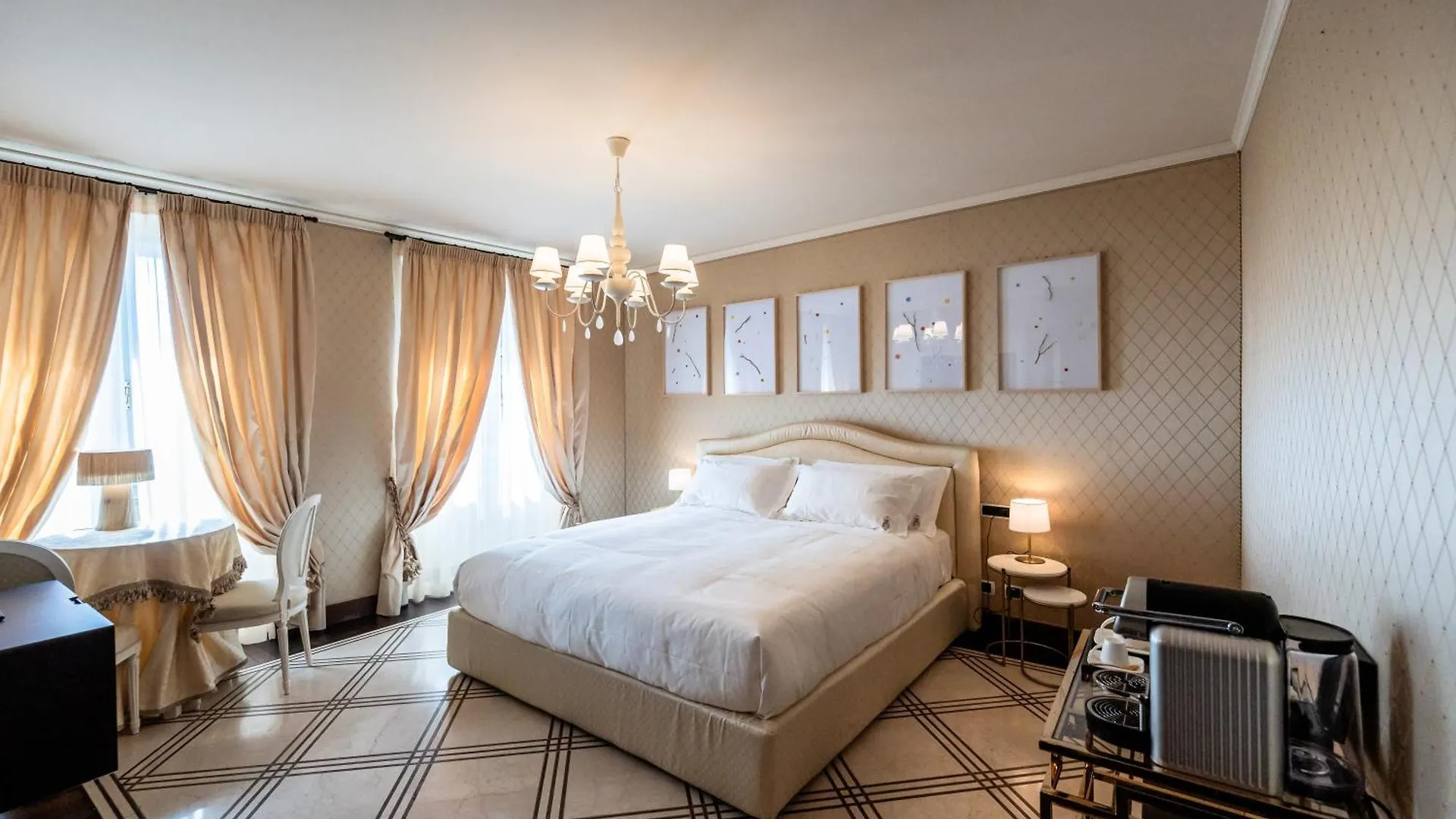 Palazzo Porta Picta Hotel Bergamo 0*,  Italy